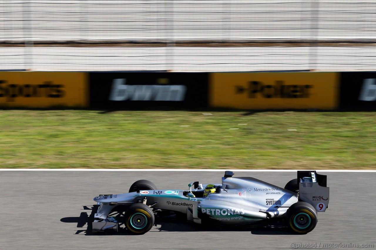 MERCEDES F1 W04, Nico Rosberg (GER) has the first run in the Mercedes AMG F1 W04 
