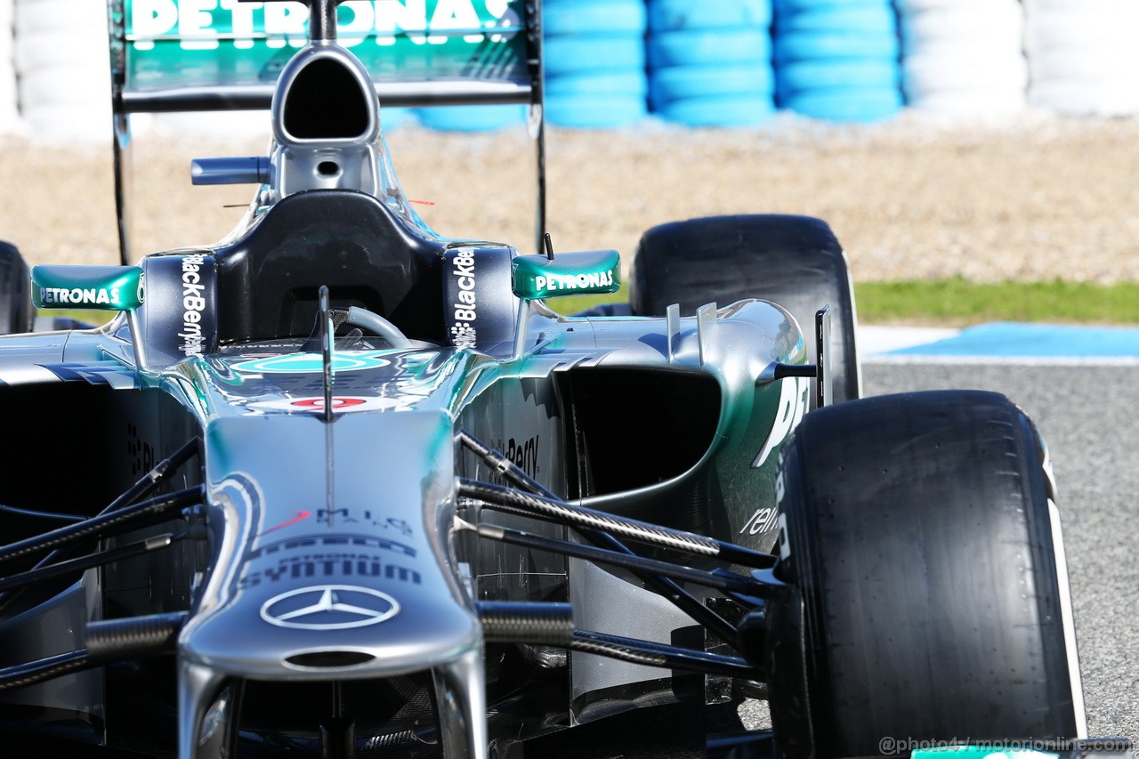 MERCEDES F1 W04, The new Mercedes AMG F1 W04 sidepod detail.

