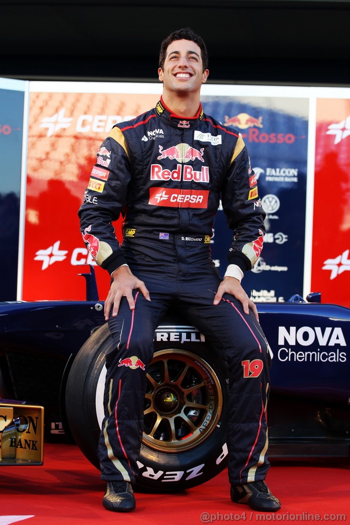 TORO ROSSO STR8, Daniel Ricciardo (AUS) Scuderia Toro Rosso.
