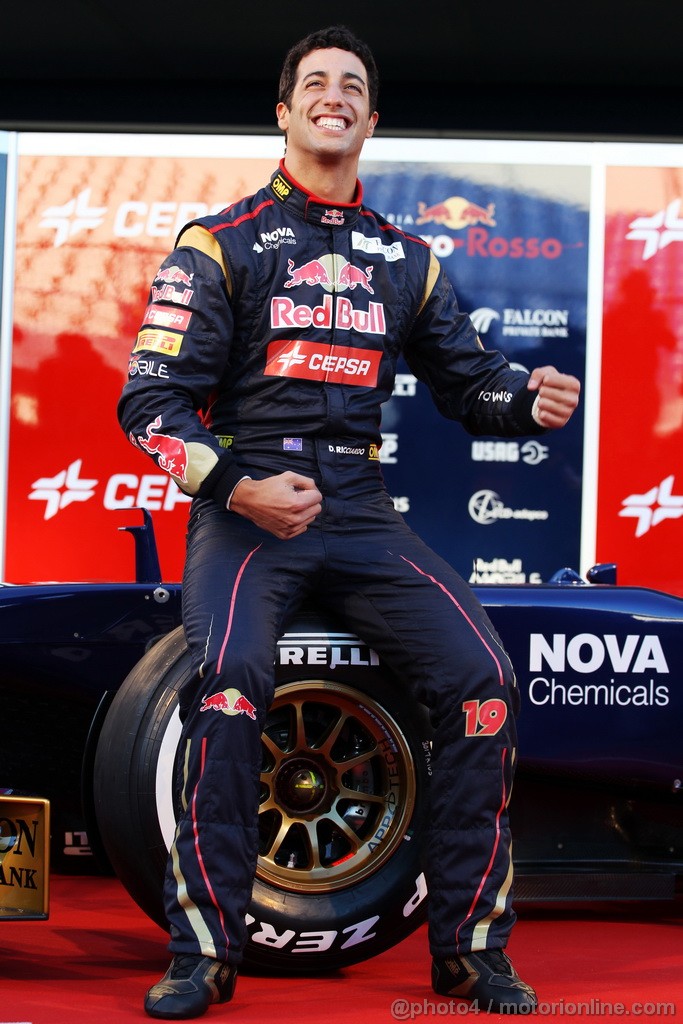 TORO ROSSO STR8, Daniel Ricciardo (AUS) Scuderia Toro Rosso.
