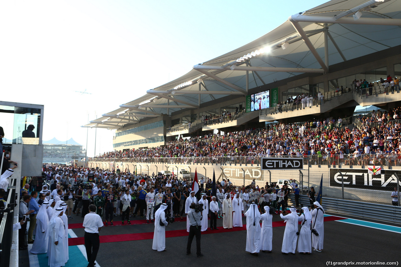 GP ABU DHABI, 23.11.2014- Gara, The grid