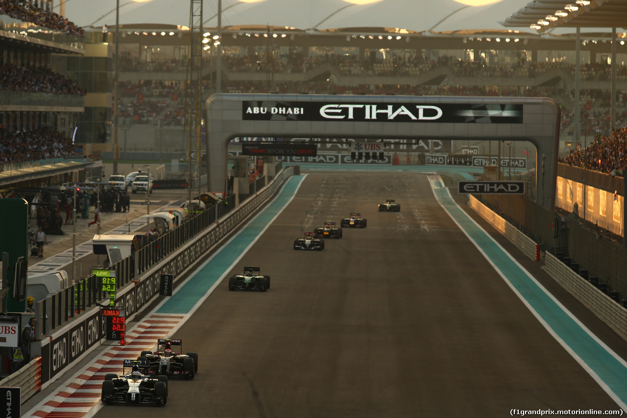 GP ABU DHABI, 23.11.2014- Gara, Kevin Magnussen (DEN) McLaren Mercedes MP4-29