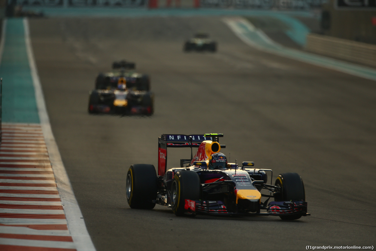GP ABU DHABI, 23.11.2014- Gara, Daniel Ricciardo (AUS) Red Bull Racing RB10