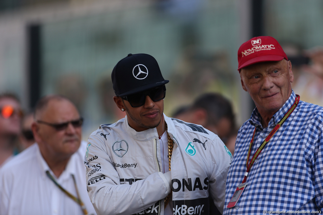 GP ABU DHABI, 23.11.2014- Lewis Hamilton (GBR) Mercedes AMG F1 W05 e Nikki Lauda (AU), Mercedes
