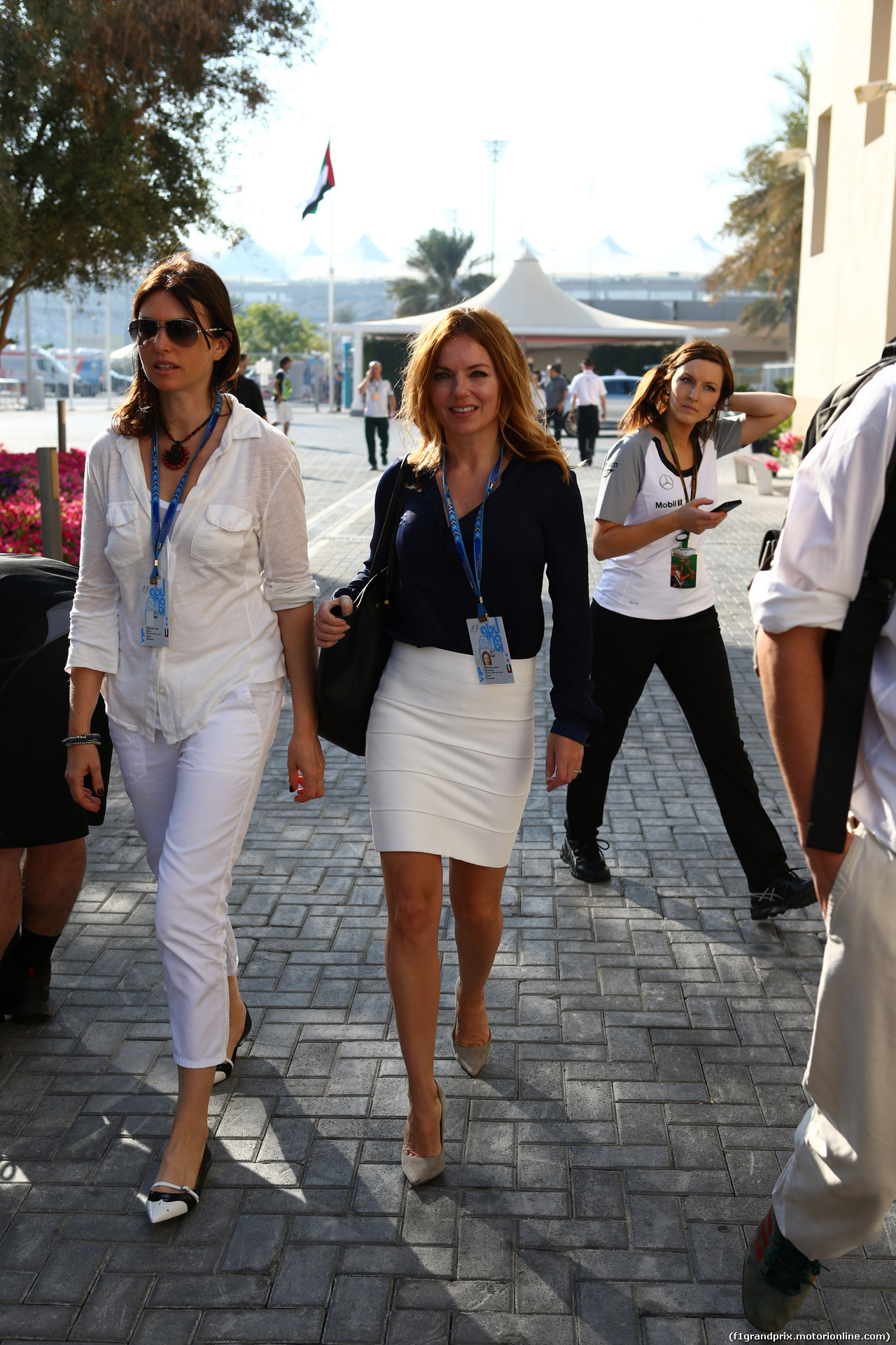 GP ABU DHABI, 23.11.2014- Gara, Ragazza in the paddock