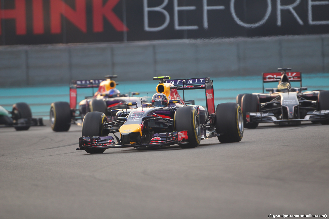 GP ABU DHABI, 23.11.2014- Gara, Daniel Ricciardo (AUS) Red Bull Racing RB10