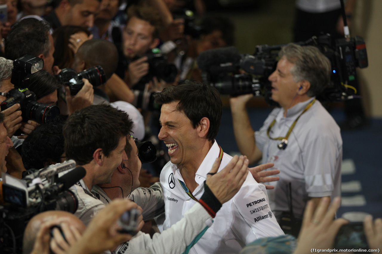 GP ABU DHABI, 23.11.2014- Gara, Toto Wolff (GER) Mercedes AMG F1 Shareholder e Executive Director
