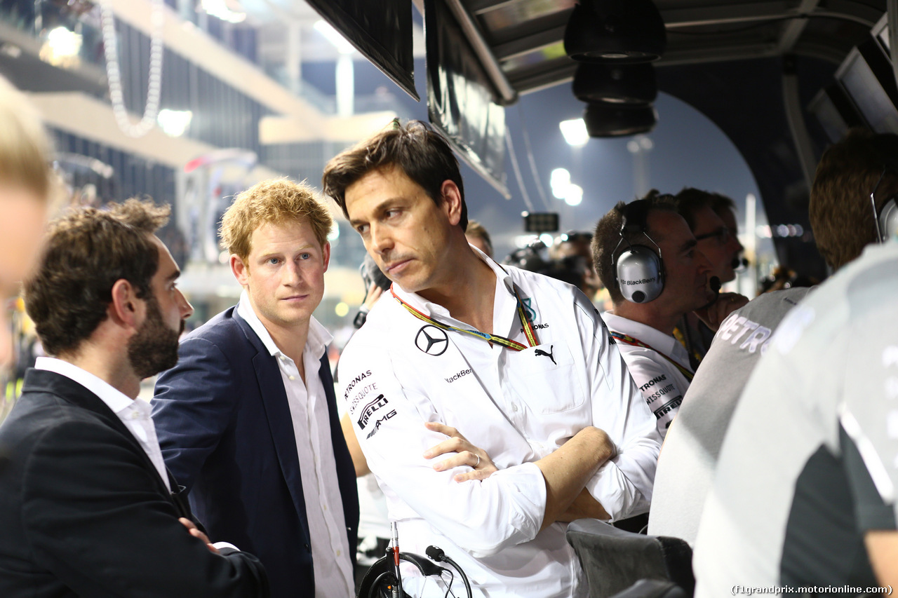 GP ABU DHABI, 23.11.2014- Gara, Toto Wolff (GER) Mercedes AMG F1 Shareholder e Executive Director e Prince Henry of Wales