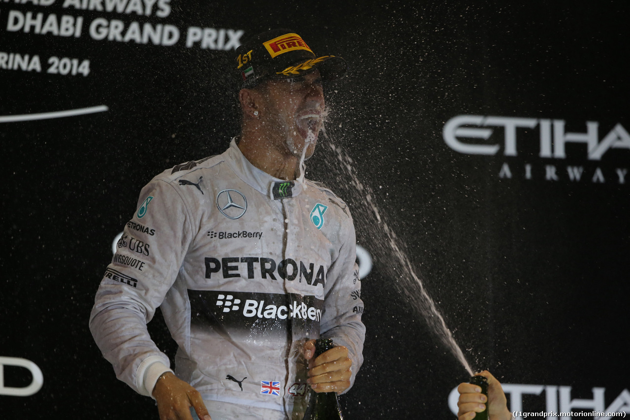 GP ABU DHABI, 23.11.2014- Gara, Lewis Hamilton (GBR) Mercedes AMG F1 W05 vincitore e World Champion F1 2014