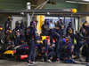 GP ABU DHABI, 23.11.2014- Gara, Pit stop, Sebastian Vettel (GER) Red Bull Racing RB10