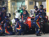 GP ABU DHABI, 23.11.2014- Gara, Pit stop, Jean-Eric Vergne (FRA) Scuderia Toro Rosso STR9