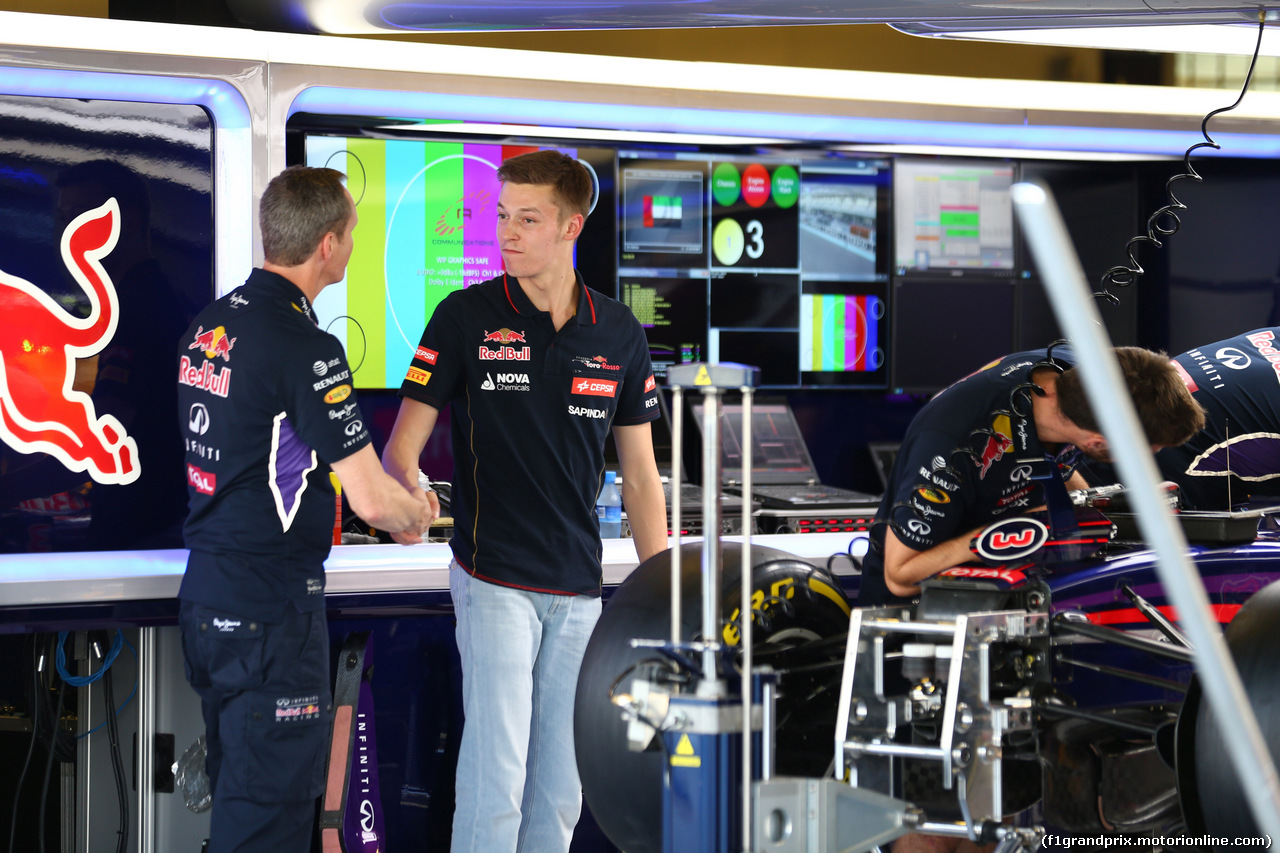 GP ABU DHABI, 20.11.14- Daniil Kvyat (RUS) Scuderia Toro Rosso STR9