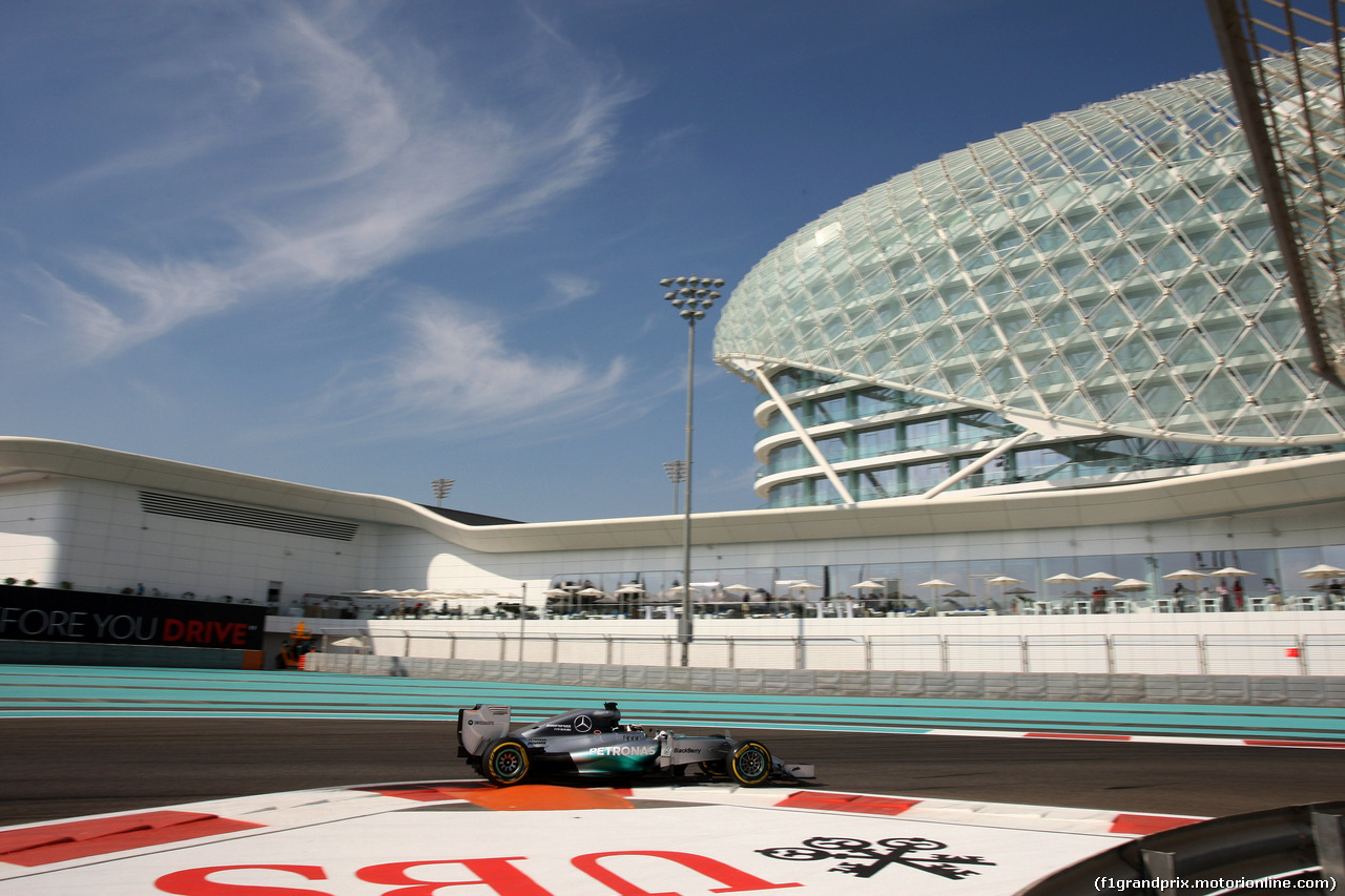 GP ABU DHABI, 21.11.2014 - Prove Libere 1, Lewis Hamilton (GBR) Mercedes AMG F1 W05