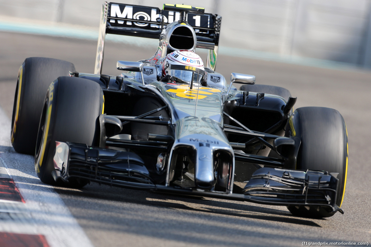 GP ABU DHABI, 21.11.2014 - Prove Libere 1, Kevin Magnussen (DEN) McLaren Mercedes MP4-29