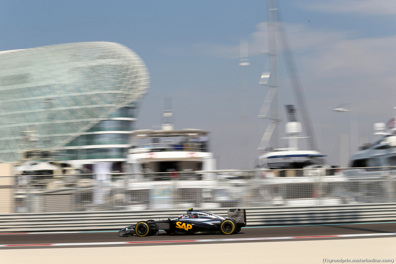 GP ABU DHABI, 21.11.2014 - Prove Libere 1, Kevin Magnussen (DEN) McLaren Mercedes MP4-29