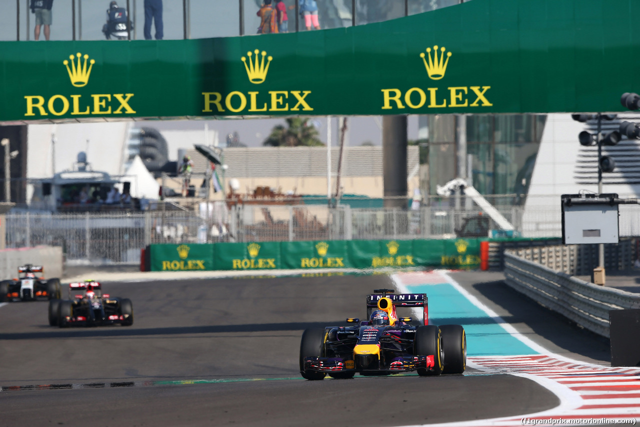 GP ABU DHABI, 21.11.2014 - Prove Libere 1, Sebastian Vettel (GER) Red Bull Racing RB10