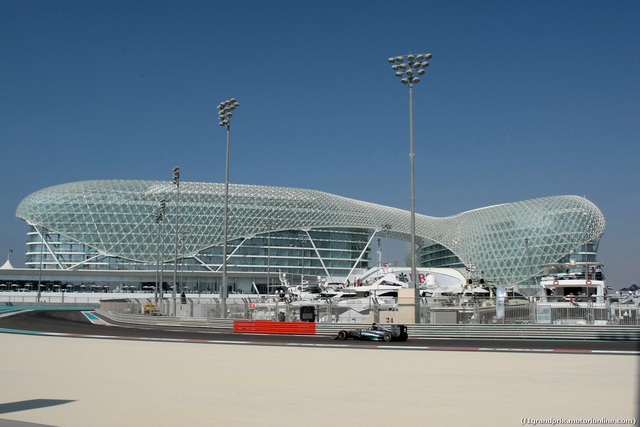 GP ABU DHABI, 21.11.2014 - Prove Libere 1, Lewis Hamilton (GBR) Mercedes AMG F1 W05