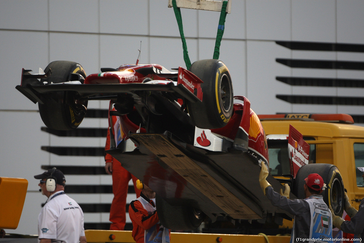 GP ABU DHABI, 21.11.2014 - Prove Libere 2, Fernando Alonso (ESP) Ferrari F14-T retires from the Prove Libere