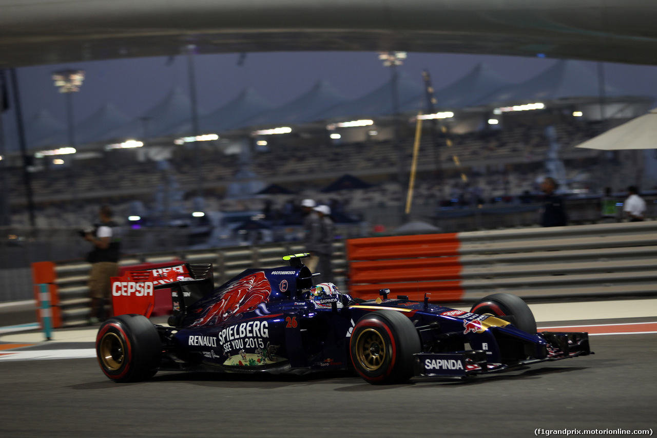 GP ABU DHABI, 21.11.2014 - Prove Libere 2, Daniil Kvyat (RUS) Scuderia Toro Rosso STR9