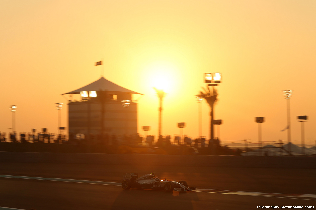 GP ABU DHABI, 21.11.2014 - Prove Libere 2, Lewis Hamilton (GBR) Mercedes AMG F1 W05