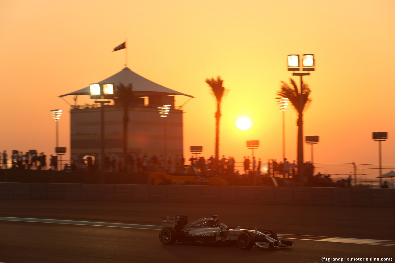 GP ABU DHABI, 21.11.2014 - Prove Libere 2, Lewis Hamilton (GBR) Mercedes AMG F1 W05
