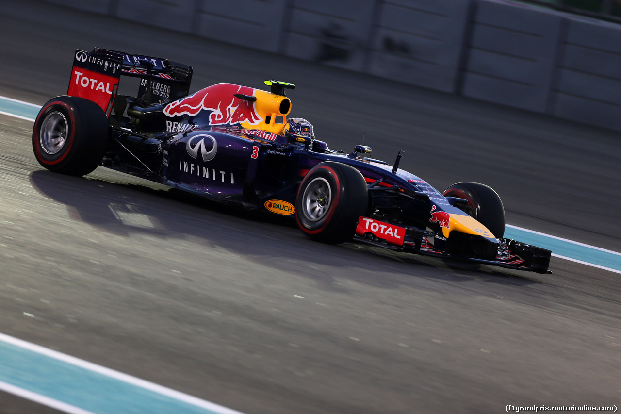 GP ABU DHABI, 21.11.2014 - Prove Libere 2, Daniel Ricciardo (AUS) Red Bull Racing RB10