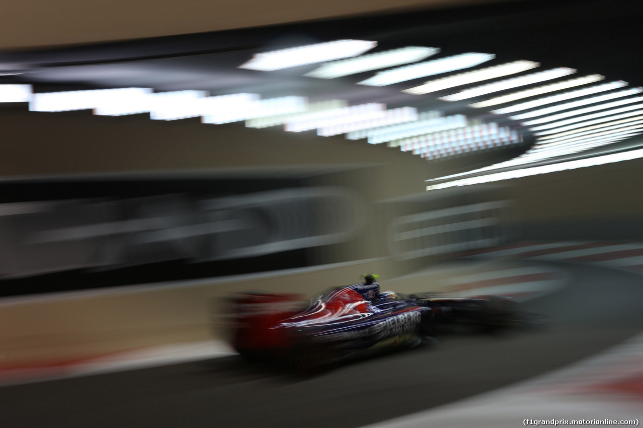 GP ABU DHABI, 21.11.2014 - Prove Libere 2, Daniil Kvyat (RUS) Scuderia Toro Rosso STR9