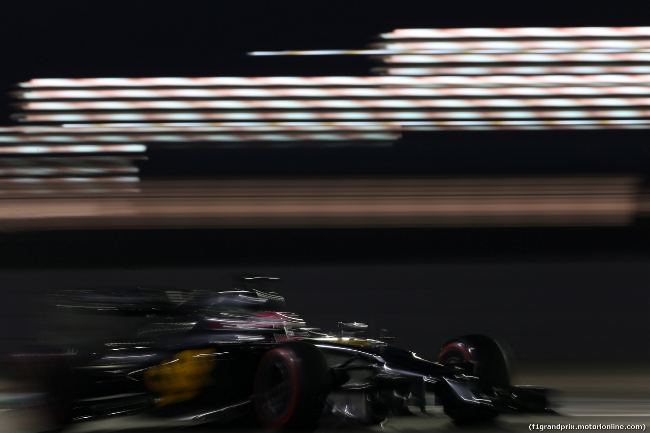 GP ABU DHABI, 21.11.2014 - Prove Libere 2, Jenson Button (GBR) McLaren Mercedes MP4-29