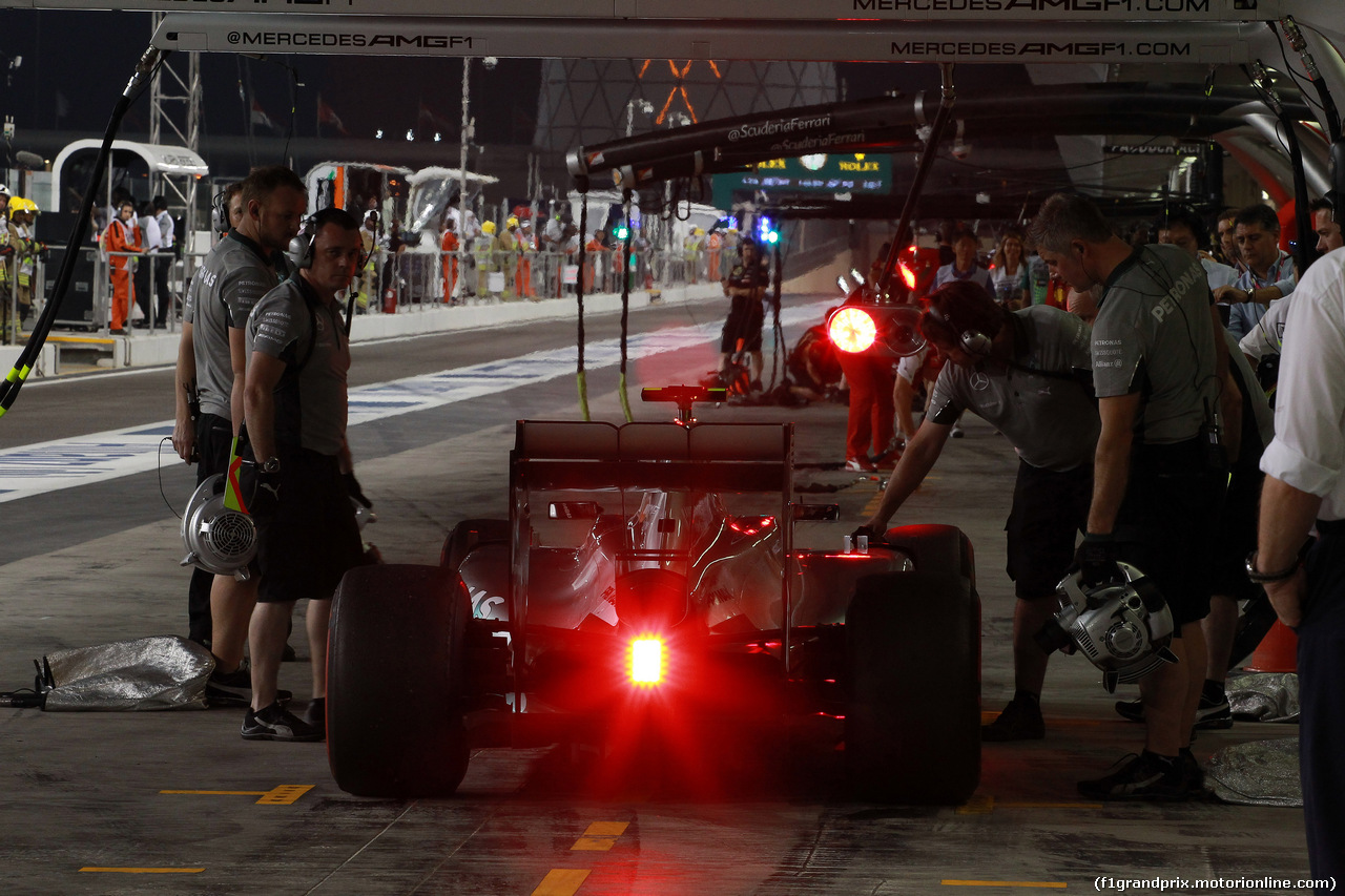 GP ABU DHABI, 21.11.2014 - Prove Libere 2, Nico Rosberg (GER) Mercedes AMG F1 W05