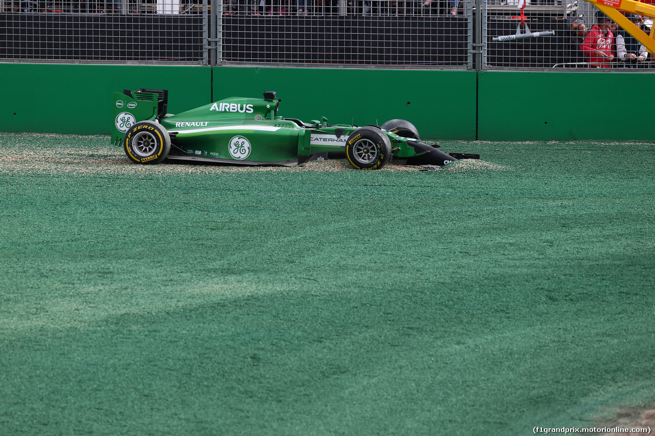 GP AUSTRALIA, 16.03.2014- Gara, Start of the race, crash, Kamui Kobayashi (JAP) Caterham F1 Team CT-04