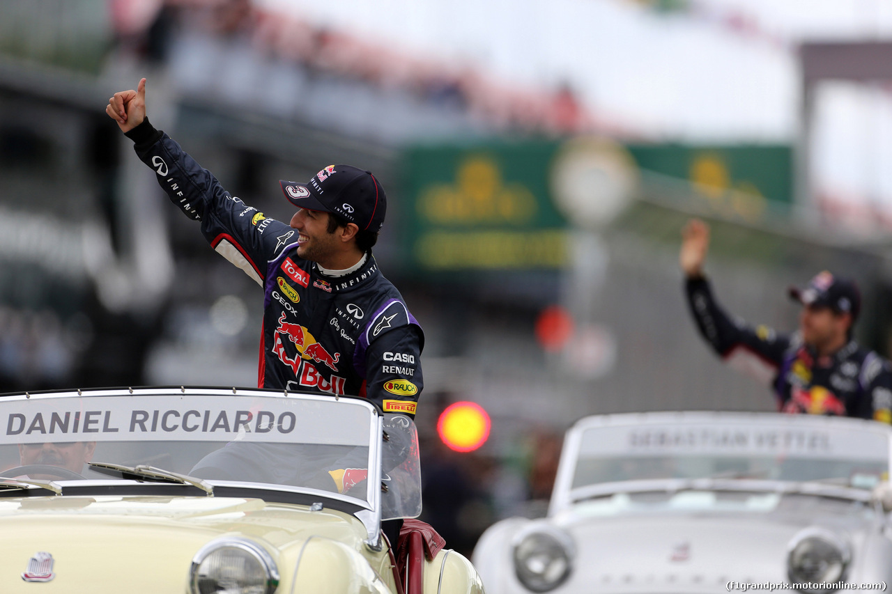 GP AUSTRALIA, 16.03.2014- Daniel Ricciardo (AUS) Red Bull Racing RB10 e Sebastian Vettel (GER) Red Bull Racing RB10