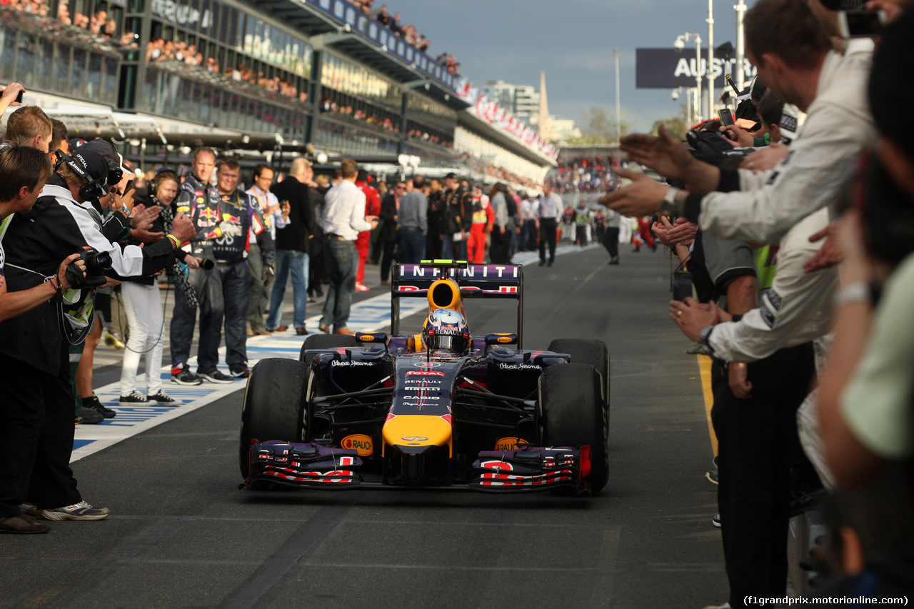 GP AUSTRALIA, 16.03.2014- Gara, secondo Daniel Ricciardo (AUS) Red Bull Racing RB10