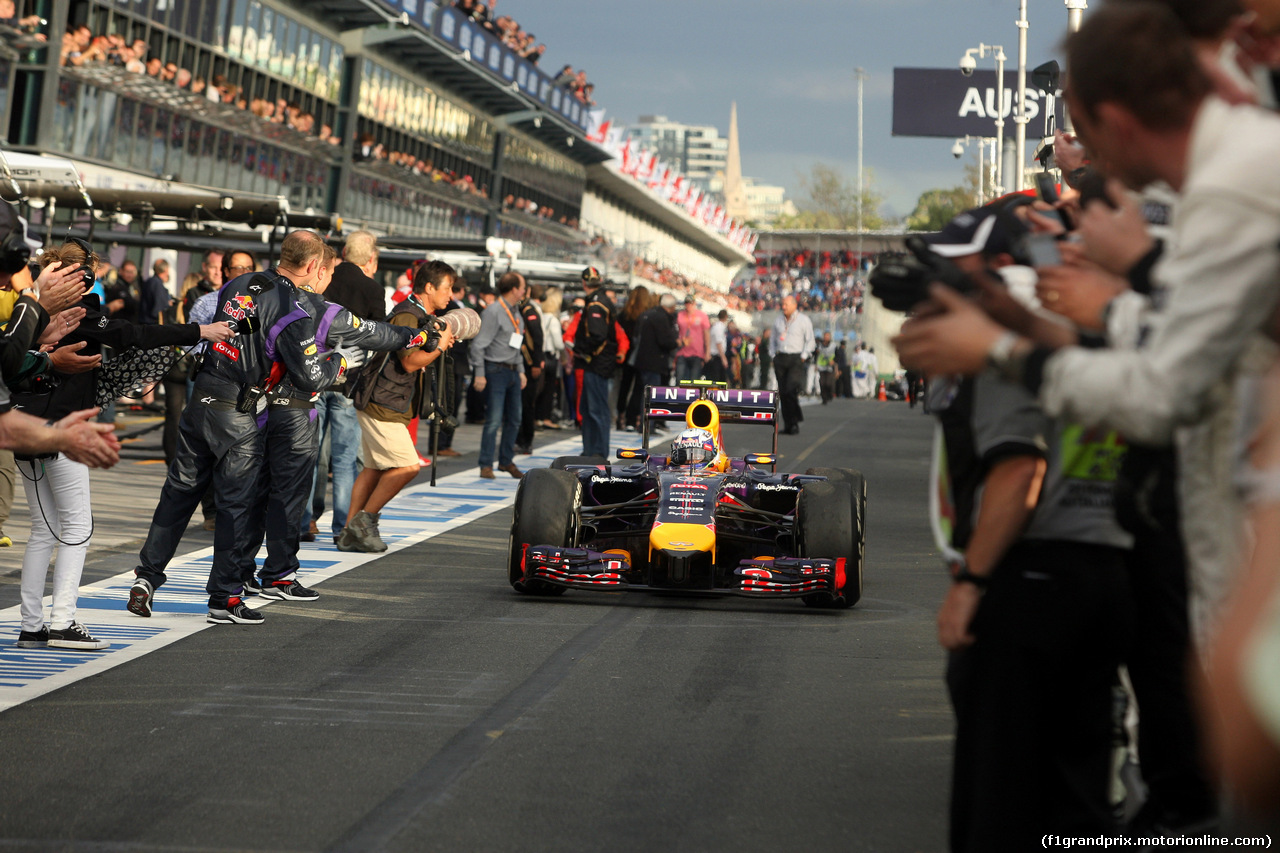 GP AUSTRALIA, 16.03.2014- Gara, secondo Daniel Ricciardo (AUS) Red Bull Racing RB10