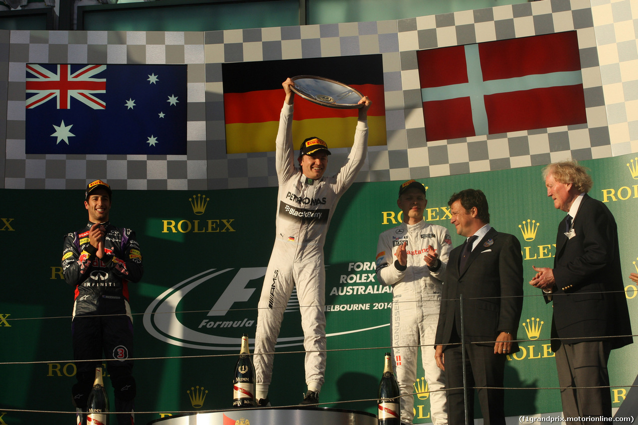 GP AUSTRALIA, 16.03.2014- Gara, 1st position Nico Rosberg (GER) Mercedes AMG F1 W05, secondo Daniel Ricciardo (AUS) Red Bull Racing RB10 e terzo Kevin Magnussen (DEN) McLaren Mercedes MP4-29