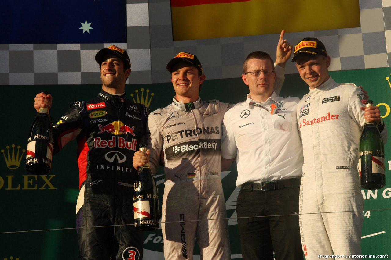 GP AUSTRALIA, 16.03.2014- Gara, 1st position Nico Rosberg (GER) Mercedes AMG F1 W05, secondo Daniel Ricciardo (AUS) Red Bull Racing RB10 e terzo Kevin Magnussen (DEN) McLaren Mercedes MP4-29