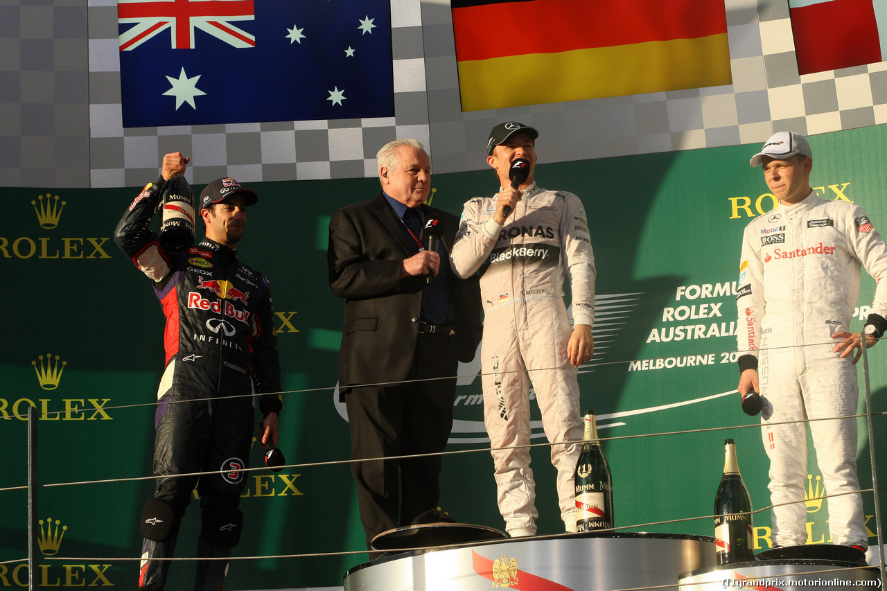 GP AUSTRALIA, 16.03.2014- Gara, 1st position Nico Rosberg (GER) Mercedes AMG F1 W05, secondo Daniel Ricciardo (AUS) Red Bull Racing RB10 e terzo Kevin Magnussen (DEN) McLaren Mercedes MP4-29 with Alan Jones (AUS)