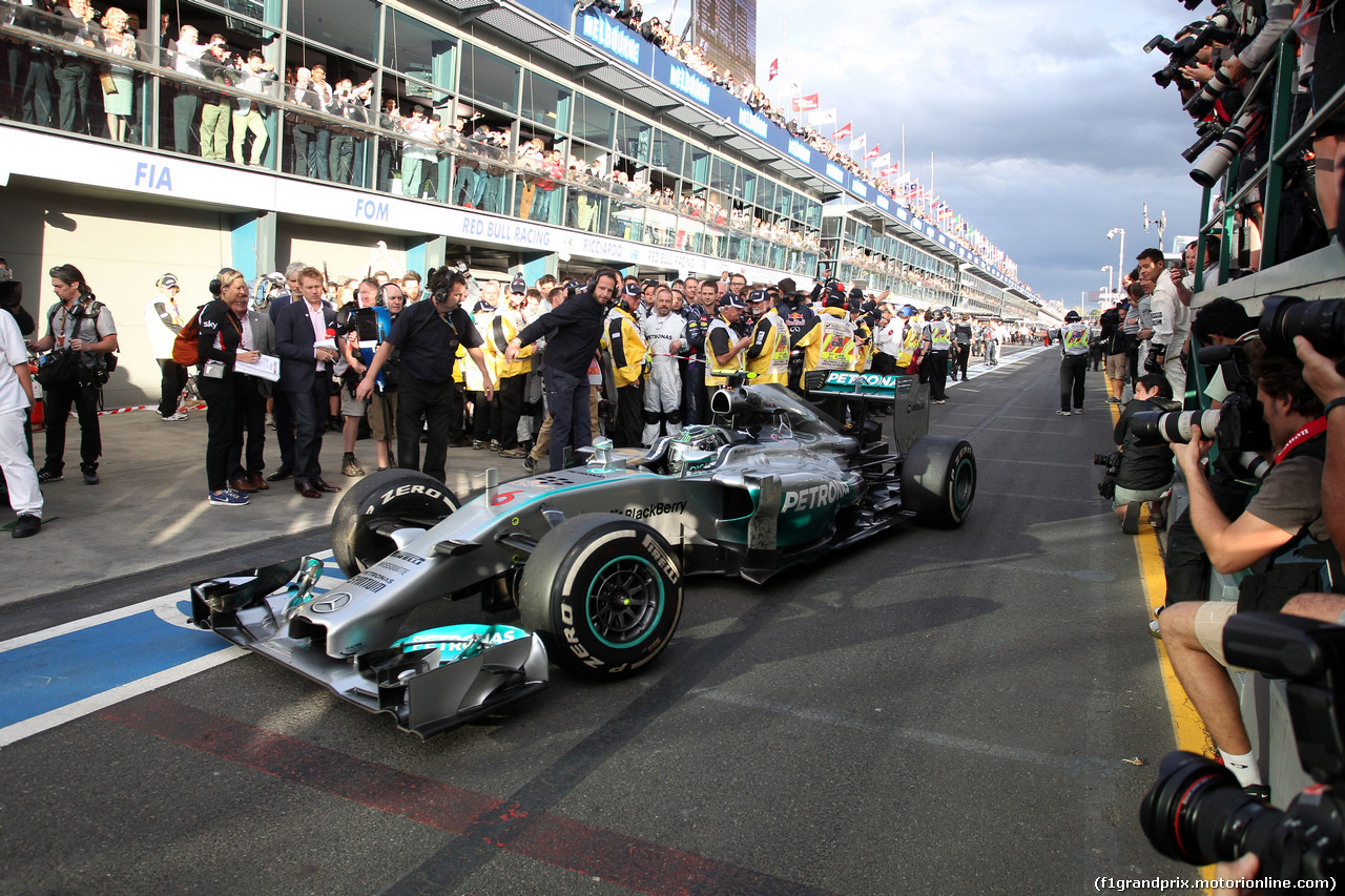GP AUSTRALIA, 16.03.2014- Gara, Nico Rosberg (GER) Mercedes AMG F1 W05 vincitore