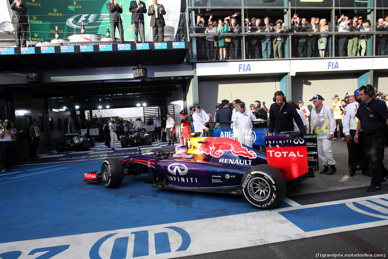 GP AUSTRALIA, 16.03.2014- Gara, secondo Daniel Ricciardo (AUS) Red Bull Racing RB10