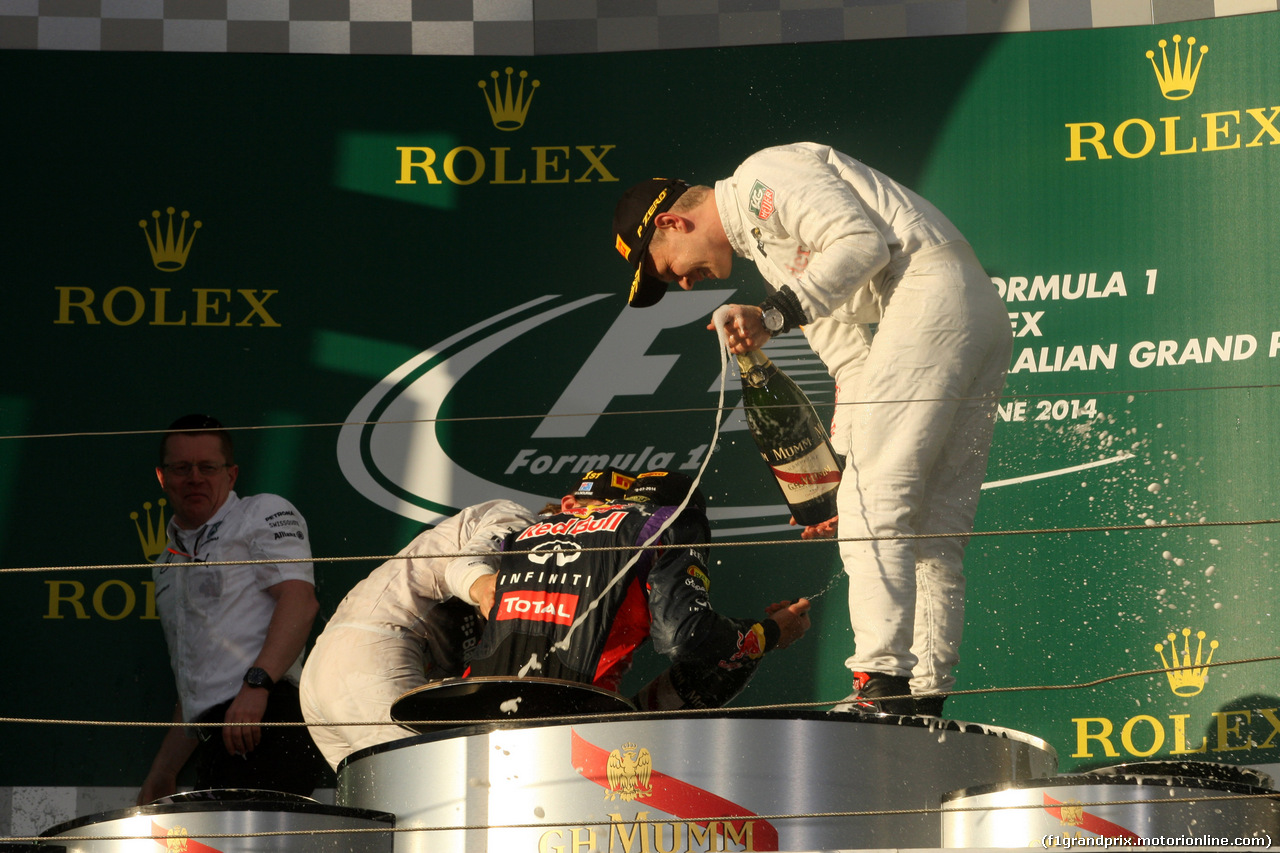 GP AUSTRALIA, 16.03.2014- Gara, 1st position Nico Rosberg (GER) Mercedes AMG F1 W05, secondo Daniel Ricciardo (AUS) Red Bull Racing RB10 e terzo Kevin Magnussen (DEN) McLaren Mercedes MP4-29