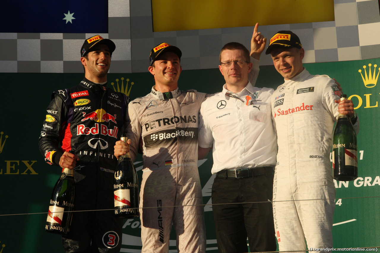 GP AUSTRALIA, 16.03.2014- Gara, 1st position Nico Rosberg (GER) Mercedes AMG F1 W05, secondo Daniel Ricciardo (AUS) Red Bull Racing RB10 e terzo Kevin Magnussen (DEN) McLaren Mercedes MP4-29