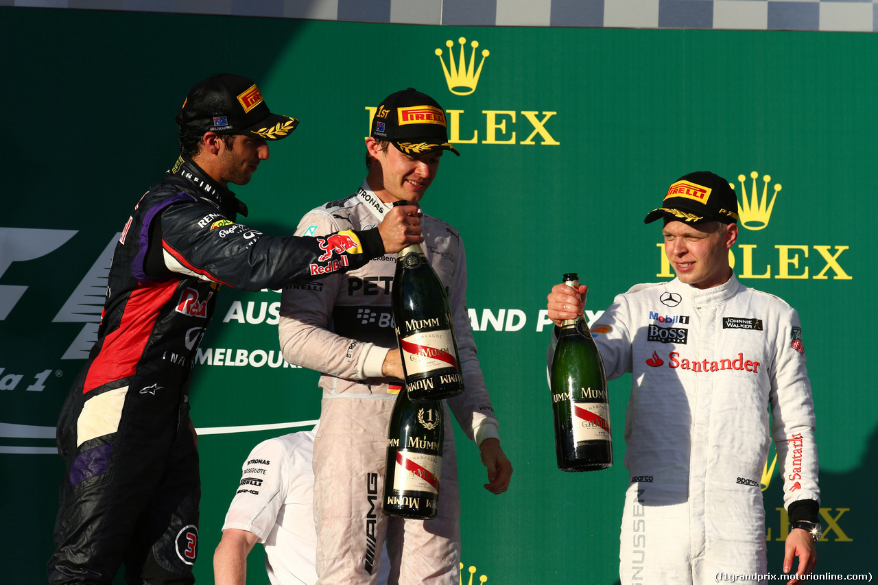 GP AUSTRALIA, 16.03.2014- Gara, 1st position Nico Rosberg (GER) Mercedes AMG F1 W05, secondo Daniel Ricciardo (AUS) Red Bull Racing RB10 e terzo Kevin Magnussen (DEN) McLaren Mercedes MP4-29