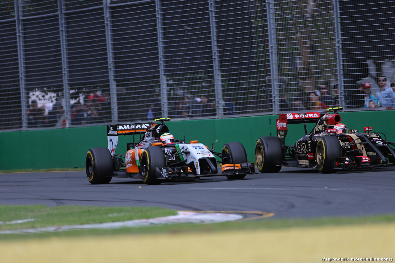 GP AUSTRALIA, 16.03.2014- Gara, Sergio Perez (MEX) Sahara Force India F1 VJM07 e Pastor Maldonado (VEN) Lotus F1 Team E22