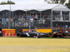 GP AUSTRALIA, 16.03.2014- Gara, Crash, Esteban Gutierrez (MEX), Sauber F1 Team C33 e Pastor Maldonado (VEN) Lotus F1 Team E22
