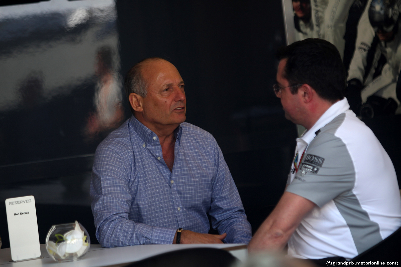 GP AUSTRALIA, 13.03.2014- Ron Dennis (GBR), McLaren Mercedes e Eric Boullier (FRA) McLaren Racing Director.