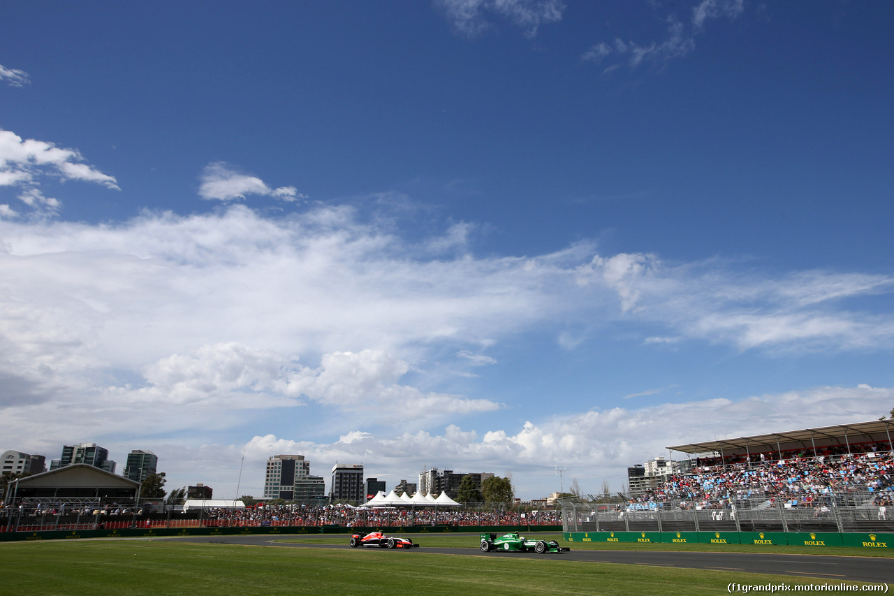 GP AUSTRALIA, 15.03.2014- Prove Libere 3, Marcus Ericsson (SUE) Caterham F1 Team CT-04 davanti a Max Chilton (GBR), Marussia F1 Team MR03