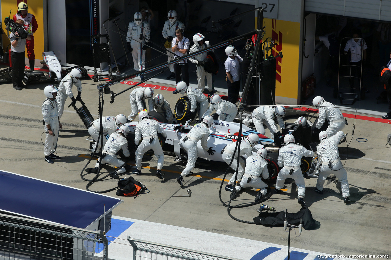 GP AUSTRIA, 22.06.2014- Gara, Pit stop, Felipe Massa (BRA) Williams F1 Team FW36