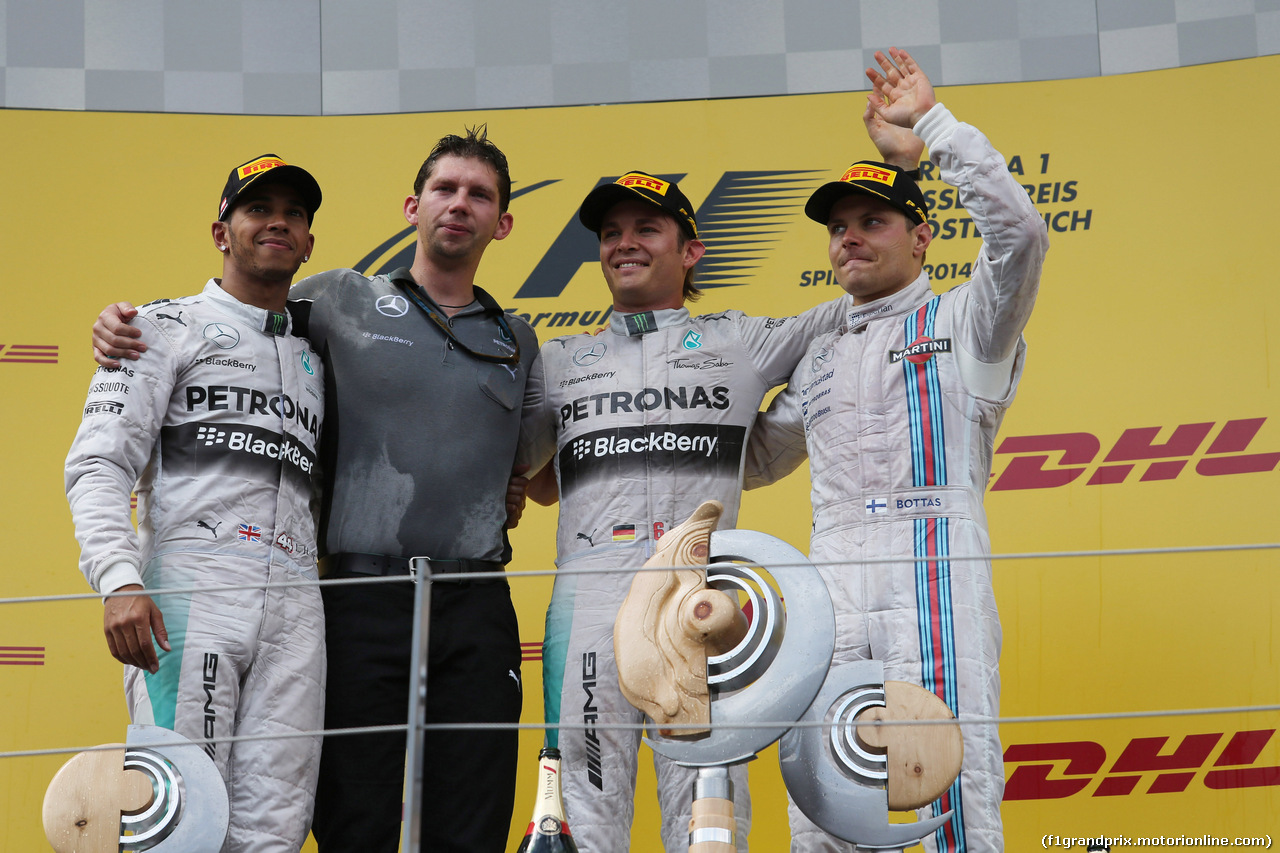 GP AUSTRIA, 22.06.2014- Gara, 1st position Nico Rosberg (GER) Mercedes AMG F1 W05, secondo Lewis Hamilton (GBR) Mercedes AMG F1 W05 e terzo Valtteri Bottas (FIN) Williams F1 Team FW36