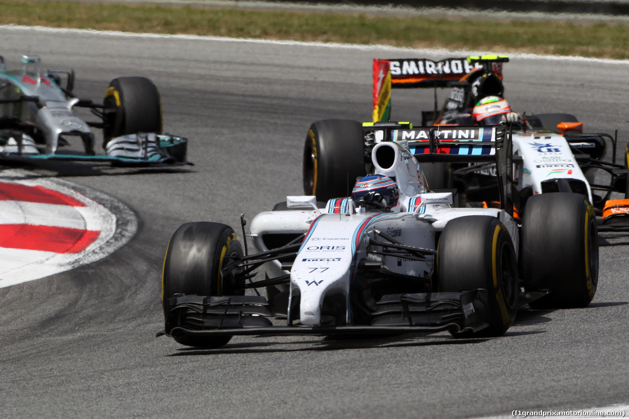 GP AUSTRIA, 22.06.2014- Gara, Valtteri Bottas (FIN) Williams F1 Team FW36 davanti a Sergio Perez (MEX) Sahara Force India F1 VJM07