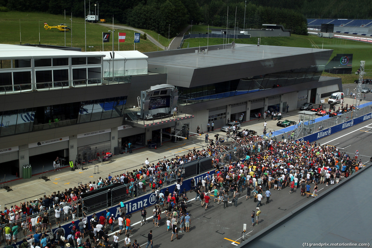 GP AUSTRIA, 19.06.2014- The fans on the track