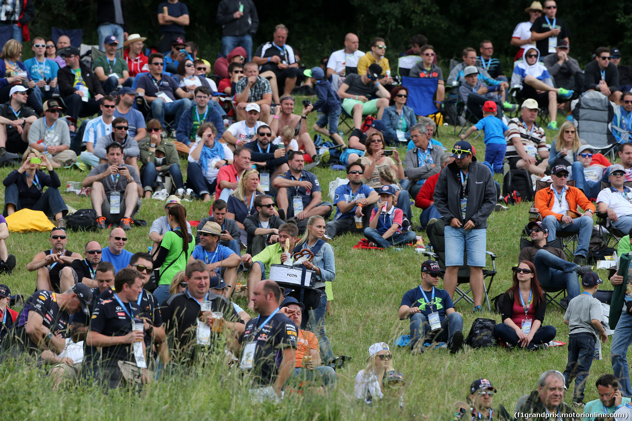 GP AUSTRIA, 21.06.2014- Prove Libere 3, Fans